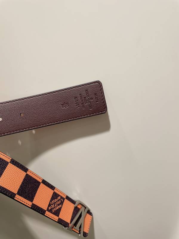 Louis Vuitton 40MM Belt LVB00332